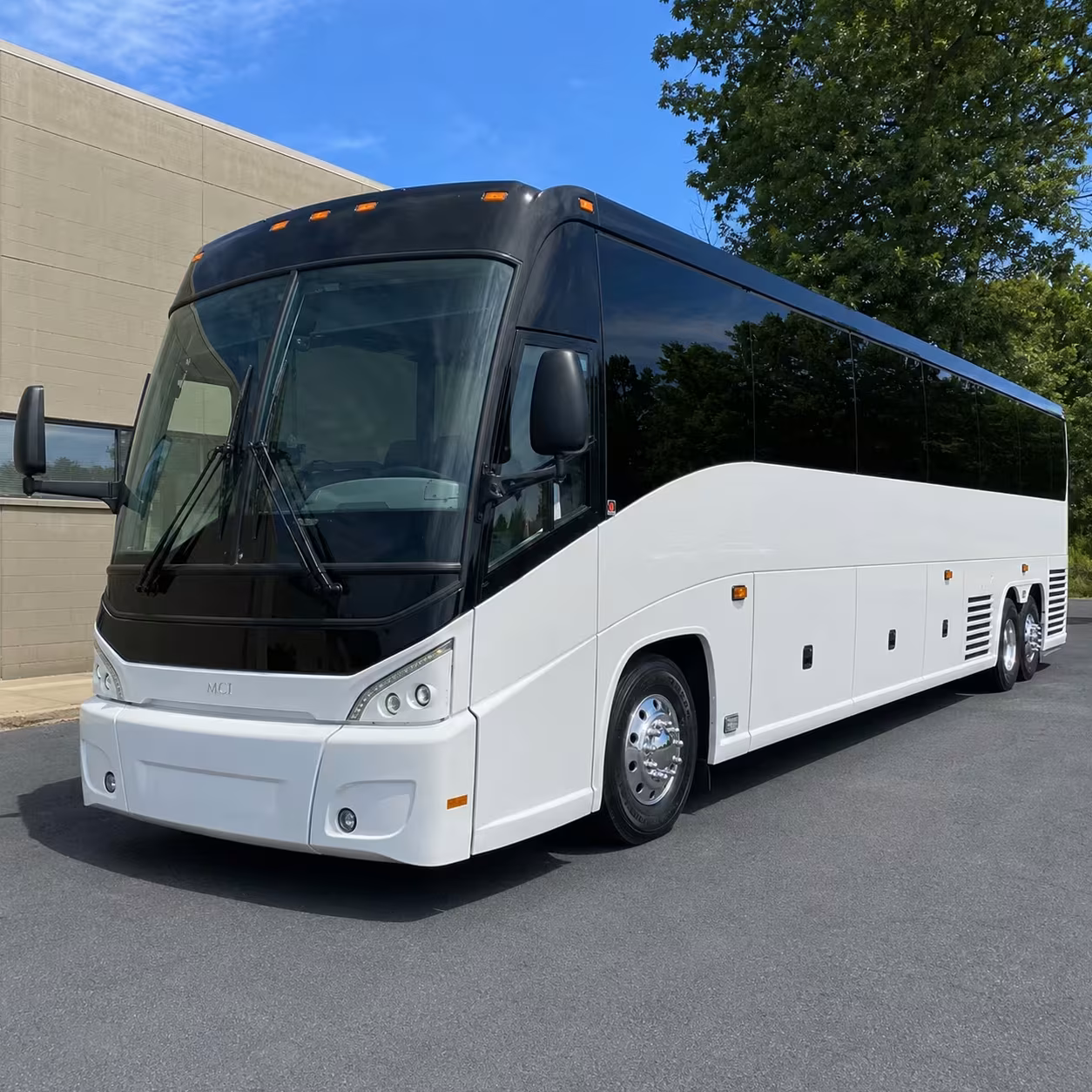 santa fe charter bus rentals for long rides across new mexico