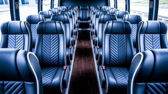 santa fe 15 passenger minibus rental