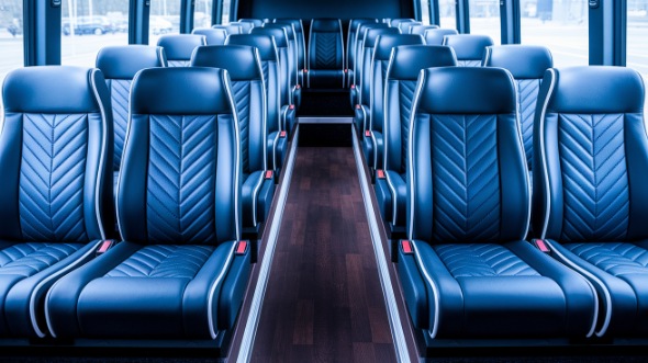 santa fe 25 passenger minibus rental